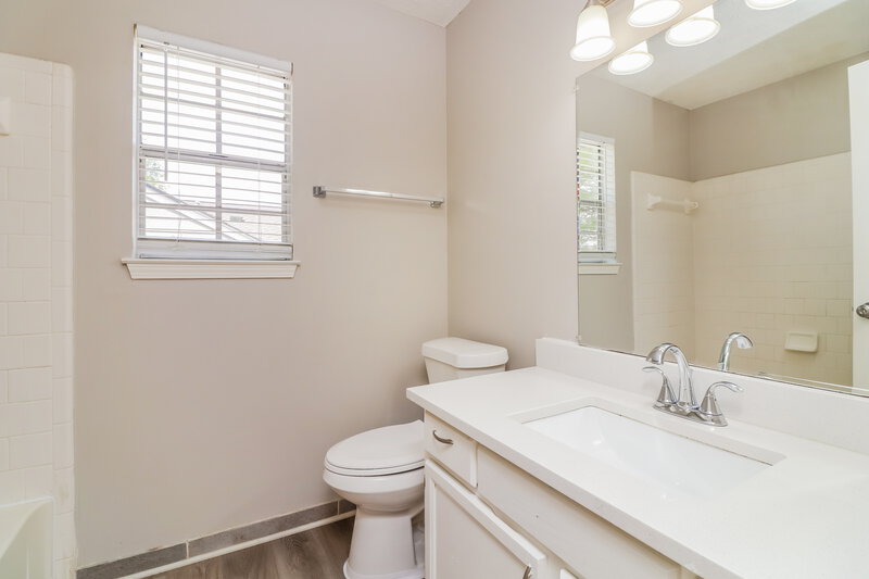 1,975/Mo, 6514 Eastbriar Dr Lithonia, GA 30058 Bathroom View