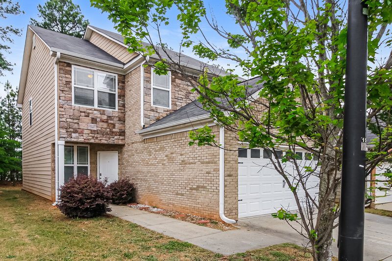 2,105/Mo, 1510 Persimmon Trace Morrow, GA 30260 Front View
