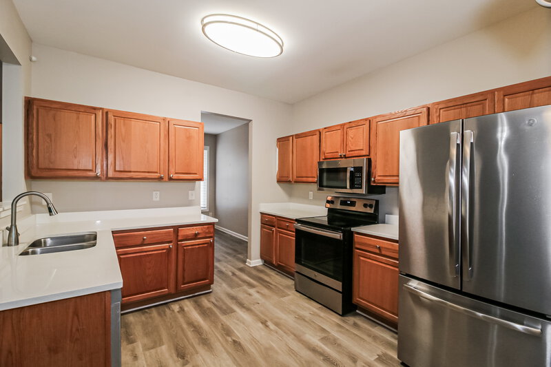 2,105/Mo, 1510 Persimmon Trace Morrow, GA 30260 Kitchen View 2
