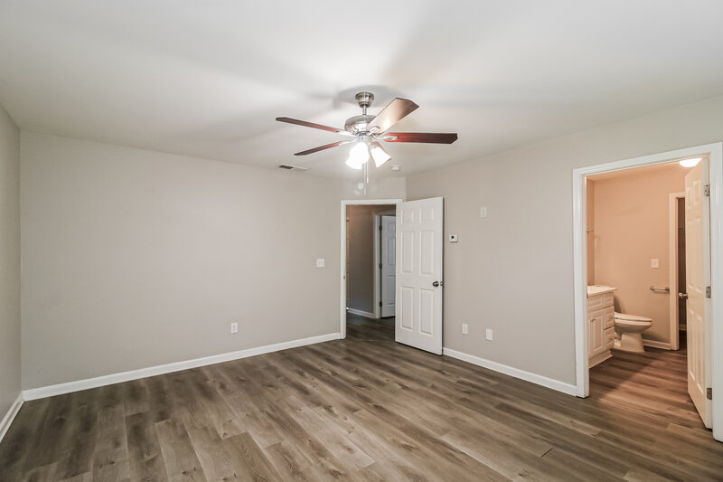2,105/Mo, 1510 Persimmon Trace Morrow, GA 30260 Main Bedroom View 2
