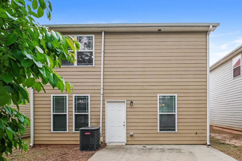 2,105/Mo, 1510 Persimmon Trace Morrow, GA 30260 Rear View