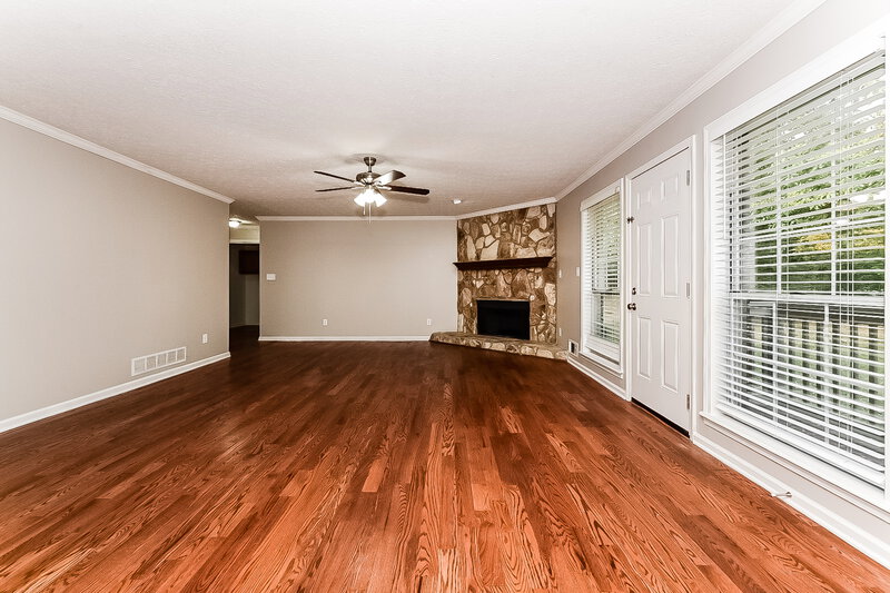 1,860/Mo, 213 Clarkdell Dr Stockbridge, GA 30281 Living Room View