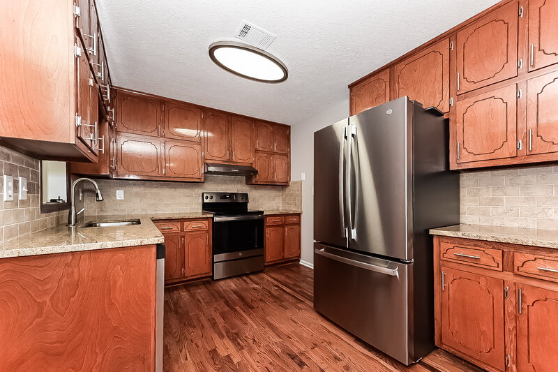 1,860/Mo, 213 Clarkdell Dr Stockbridge, GA 30281 Kitchen View