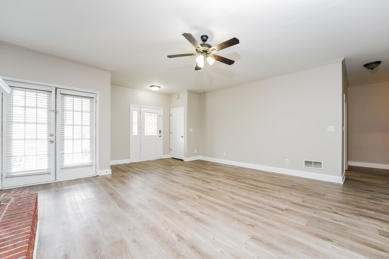 1,970/Mo, 55 Sylvia Cir Covington, GA 30016 Living Room View 2