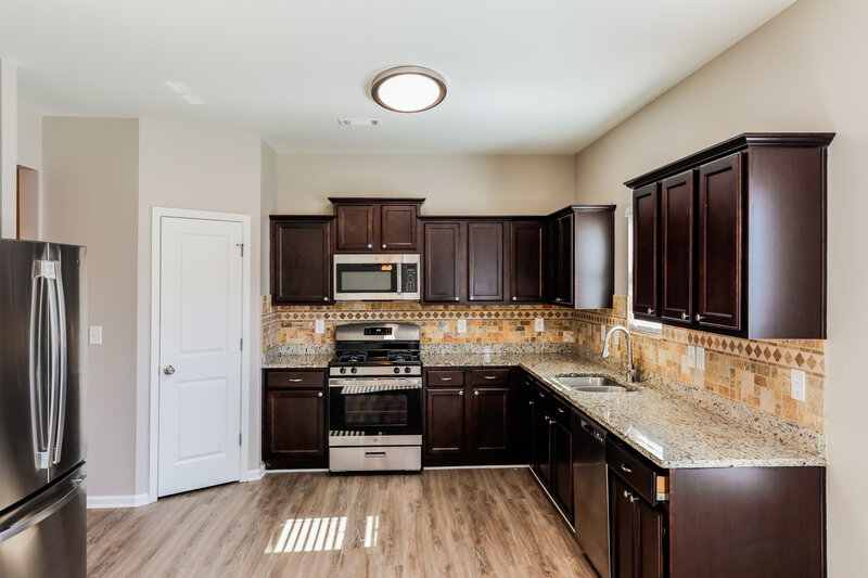 2,230/Mo, 422 Renown Ct Winder, GA 30680 Kitchen View