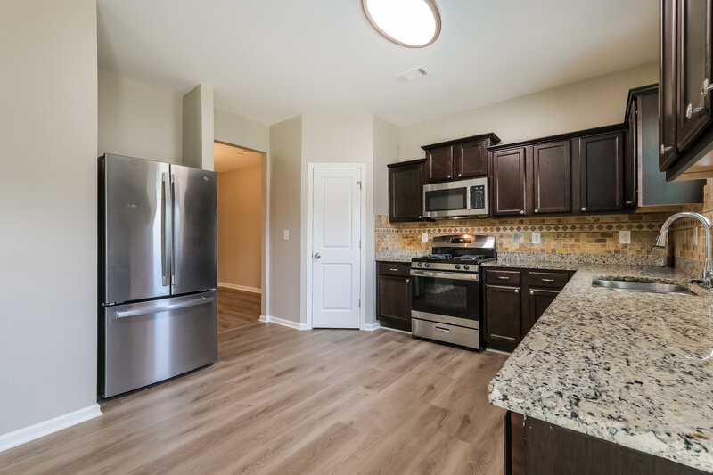 2,165/Mo, 422 Renown Ct Winder, GA 30680 Kitchen View 2