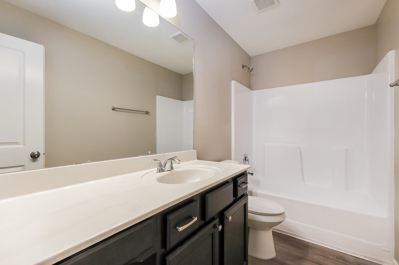 2,165/Mo, 422 Renown Ct Winder, GA 30680 Bathroom View