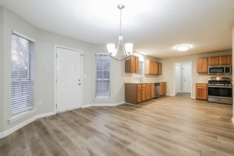 1,900/Mo, 2812 Country Farms Ct Snellville, GA 30039 Dining Room View
