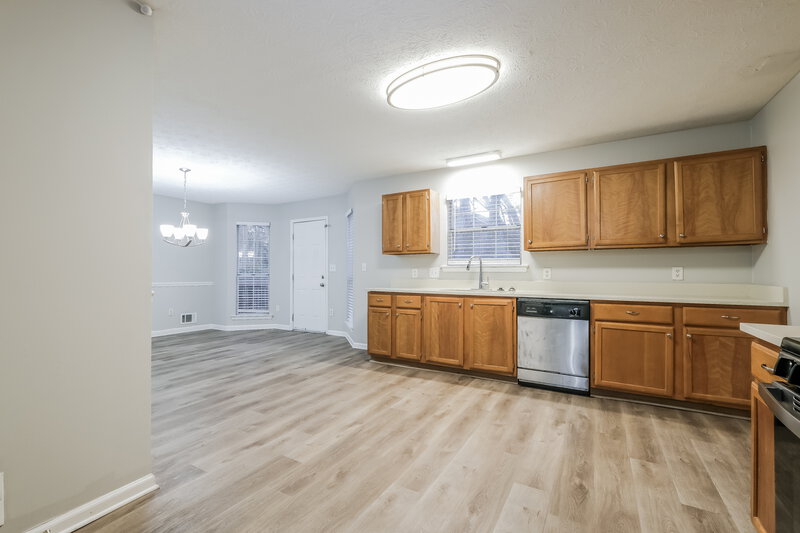 1,900/Mo, 2812 Country Farms Ct Snellville, GA 30039 Kitchen View 2