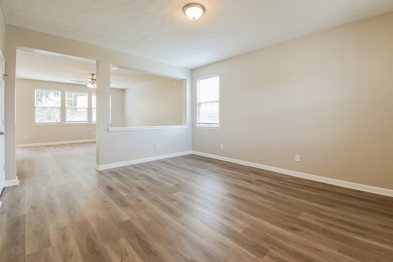 2,150/Mo, 2010 Valley Creek Dr Lithia Springs, GA 30122 Family Room View