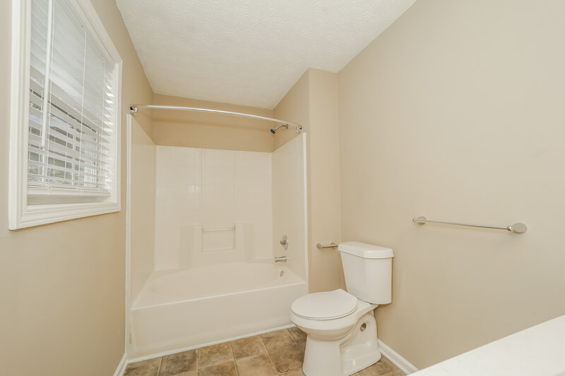 1,895/Mo, 46 Nellie Brook Dr SW Mableton, GA 30126 Main Bathroom View