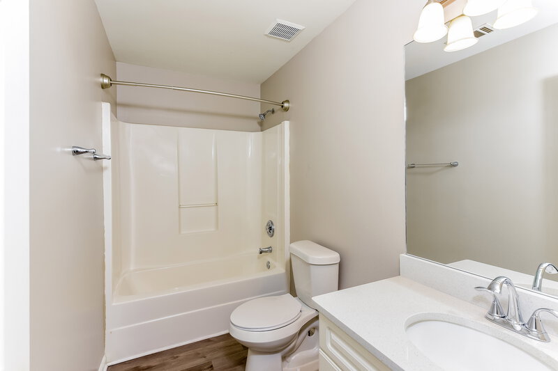 2,690/Mo, 185 Overlook Dr Covington, GA 30016 Bathroom View