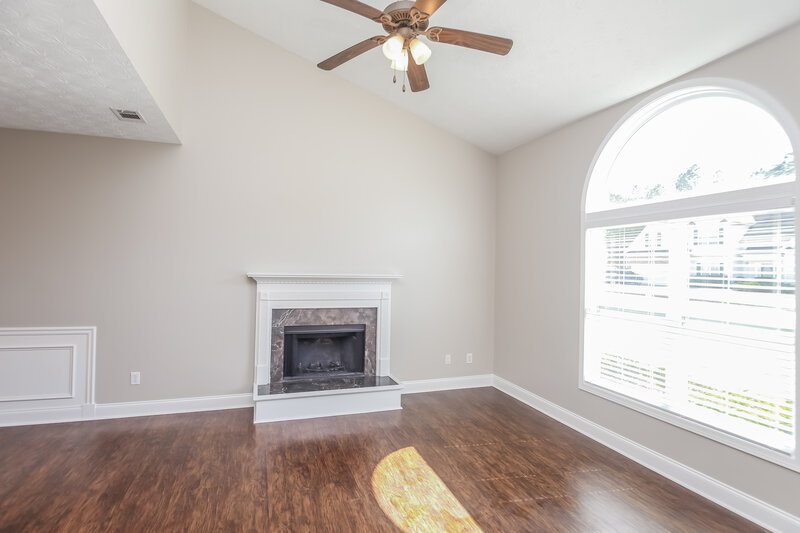 2,650/Mo, 82 Westridge Cir Dallas, GA 30132 Living Room View 2