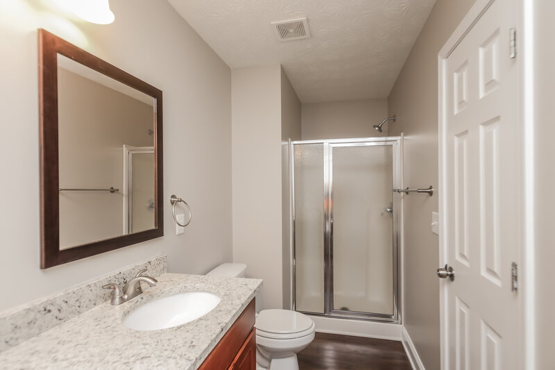 2,650/Mo, 82 Westridge Cir Dallas, GA 30132 Main Bathroom View