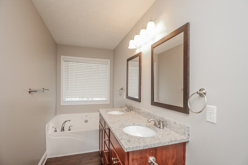 2,650/Mo, 82 Westridge Cir Dallas, GA 30132 Bathroom View 2