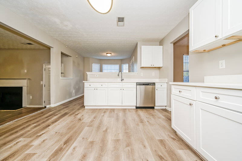 2,075/Mo, 470 Concord Terrace McDonough, GA 30253 Kitchen View