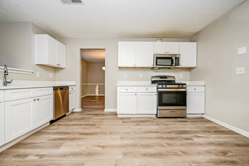 2,075/Mo, 470 Concord Terrace McDonough, GA 30253 Kitchen View 2