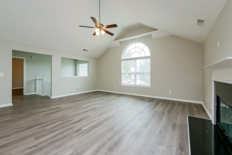 1,970/Mo, 5376 Sand Bar Ln Atlanta, GA 30349 Living Room View 2