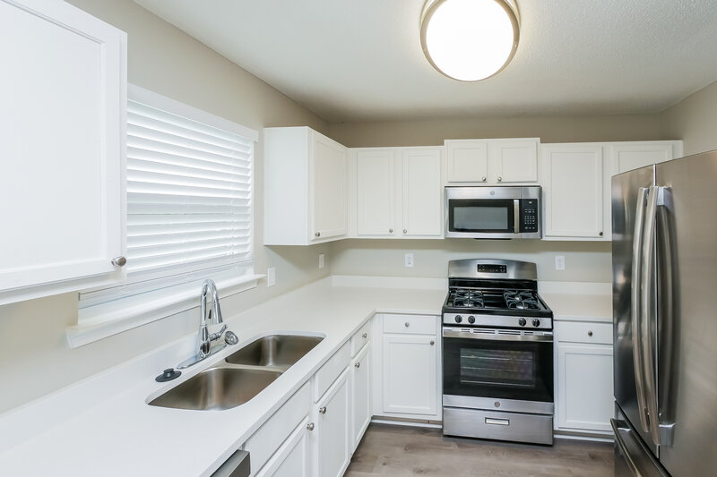 1,970/Mo, 5376 Sand Bar Ln Atlanta, GA 30349 Kitchen View