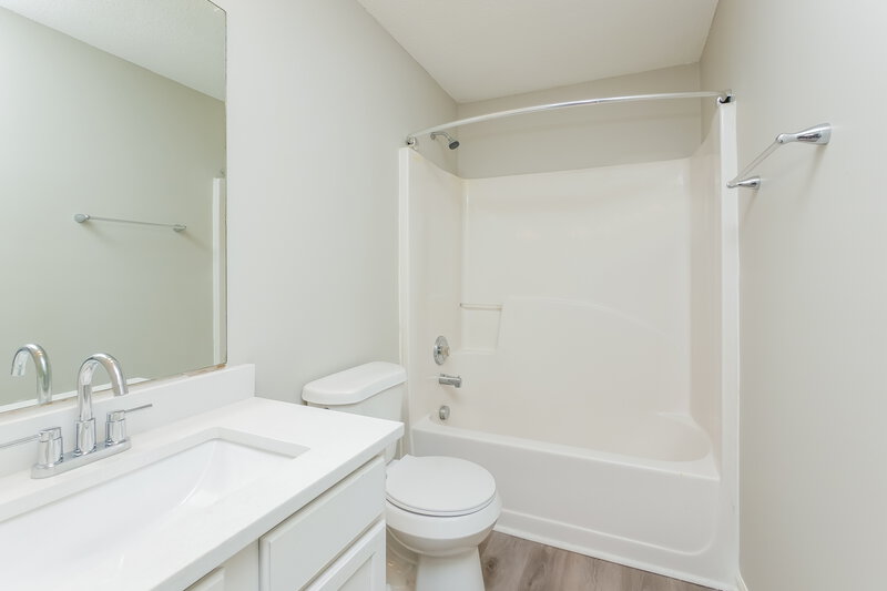 1,970/Mo, 5376 Sand Bar Ln Atlanta, GA 30349 Bathroom View