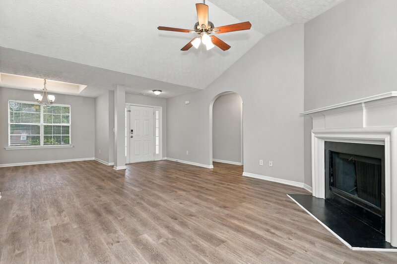 1,985/Mo, 1025 Borrington Ln Stockbridge, GA 30281 Living Room View 2