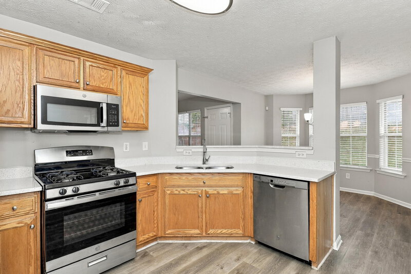 1,985/Mo, 1025 Borrington Ln Stockbridge, GA 30281 Kitchen View