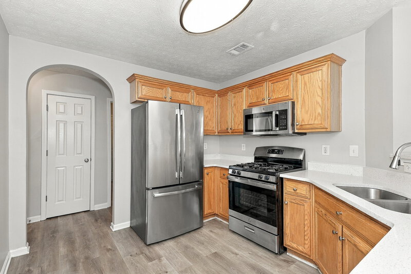 1,985/Mo, 1025 Borrington Ln Stockbridge, GA 30281 Kitchen View 2