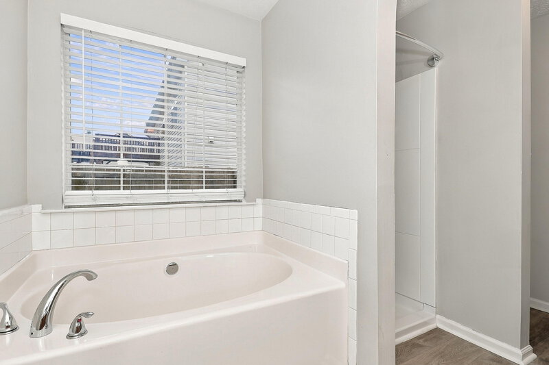 1,985/Mo, 1025 Borrington Ln Stockbridge, GA 30281 Primary Bathroom View