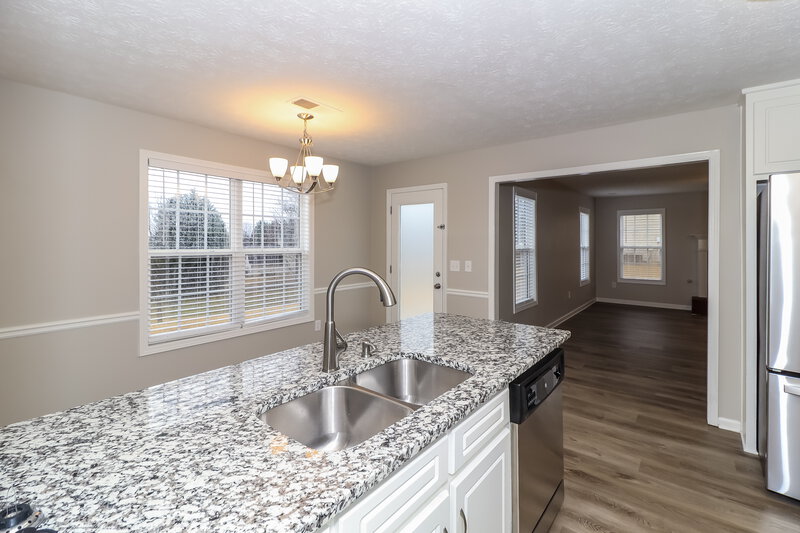 1,915/Mo, 3595 Lynley Mill Dr Dacula, GA 30019 Kitchen View 3