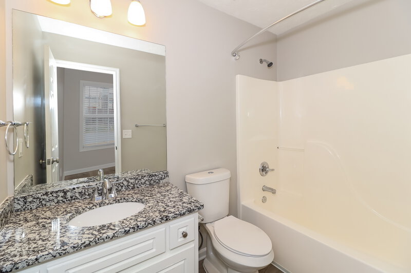 1,915/Mo, 3595 Lynley Mill Dr Dacula, GA 30019 Bathroom View