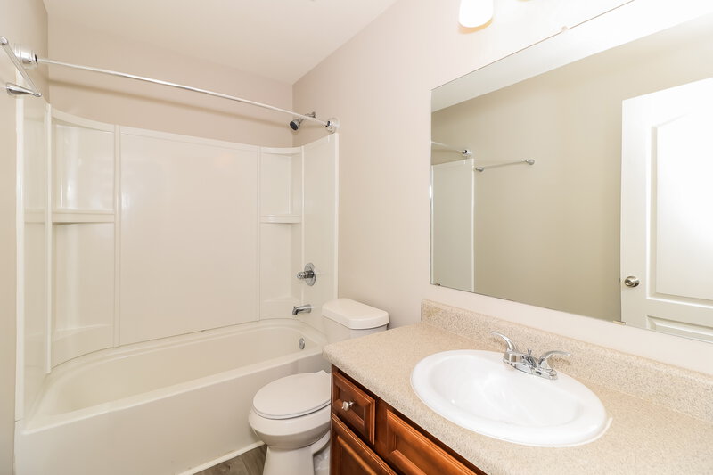2,175/Mo, 233 Jefferson Ave Canton, GA 30114 Bathroom View 2
