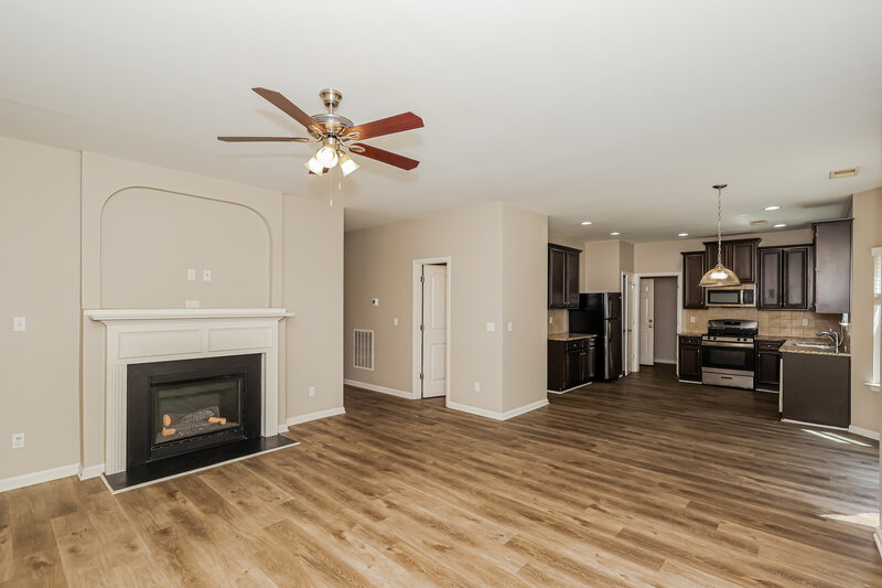 2,635/Mo, 7622 Absinth Dr Atlanta, GA 30349 Living Room View