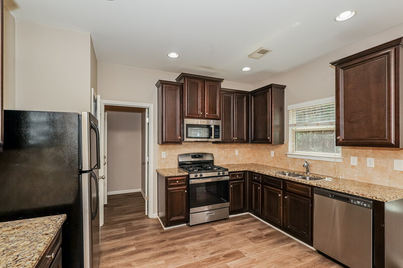 2,635/Mo, 7622 Absinth Dr Atlanta, GA 30349 Kitchen View