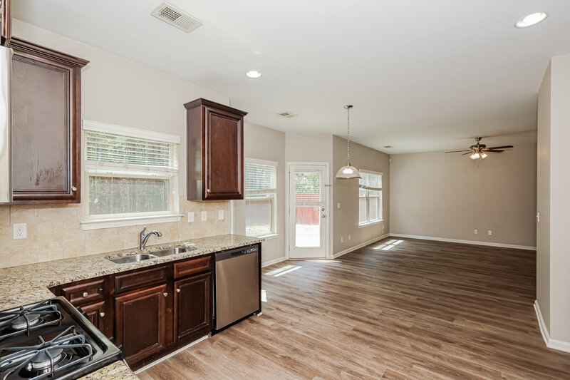 2,635/Mo, 7622 Absinth Dr Atlanta, GA 30349 Kitchen View 2