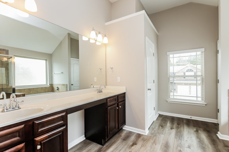 2,215/Mo, 7622 Absinth Dr Atlanta, GA 30349 Main Bathroom View 2
