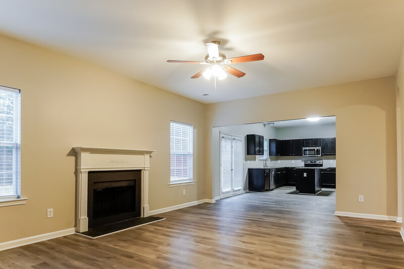 2,420/Mo, 6325 Polar Fox Ct Riverdale, GA 30296 Living Room View