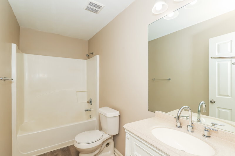 2,445/Mo, 6325 Polar Fox Ct Riverdale, GA 30296 Bathroom View