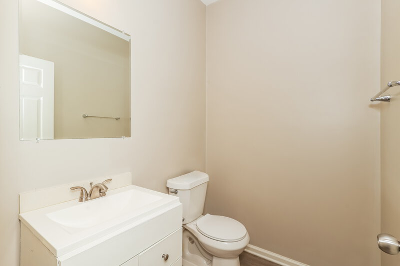 2,445/Mo, 6325 Polar Fox Ct Riverdale, GA 30296 Bathroom View 2