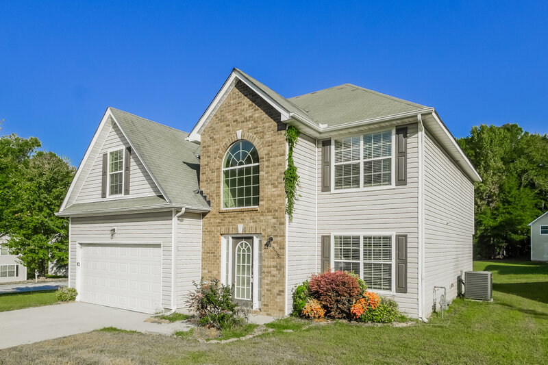 2,110/Mo, 6938 Foxmoor Way Douglasville, GA 30134 Front View