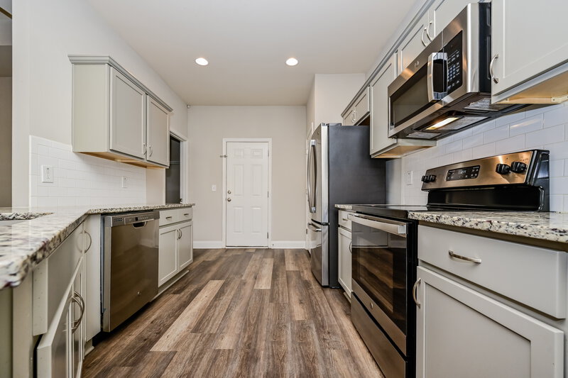 2,015/Mo, 172 Glynn Addy Dr Stockbridge, GA 30281 Kitchen View