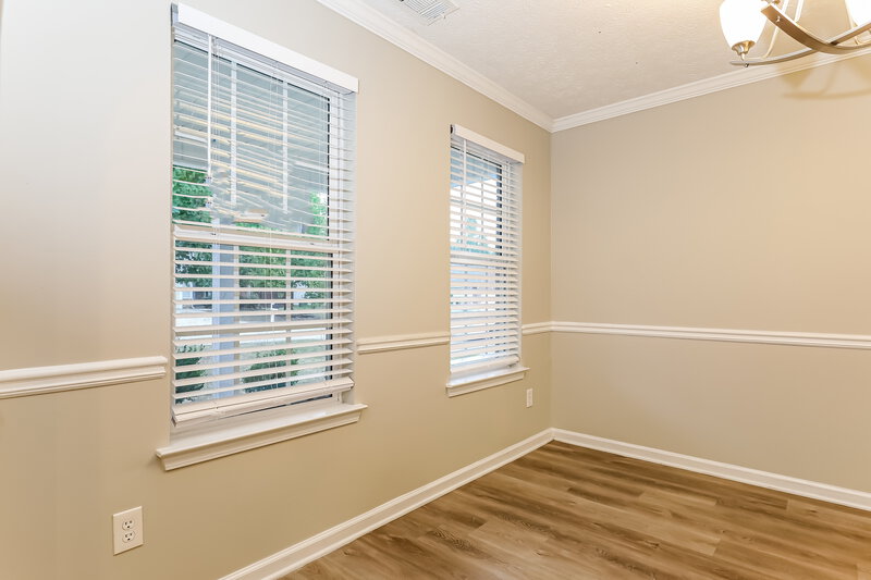2,180/Mo, 2438 Garnet Ave Riverdale, GA 30296 Dining Room View