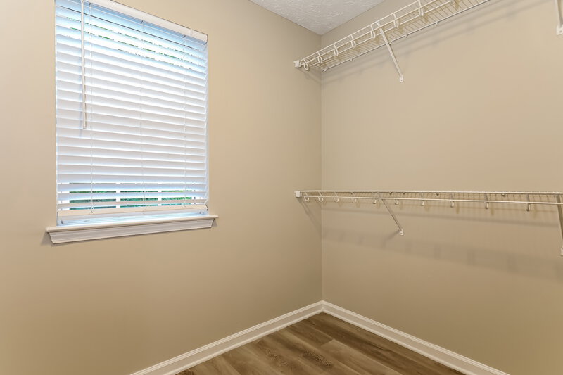 2,180/Mo, 2438 Garnet Ave Riverdale, GA 30296 Walk In Closet View