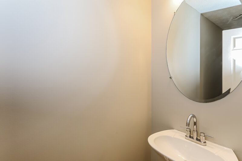2,180/Mo, 2438 Garnet Ave Riverdale, GA 30296 Bathroom View