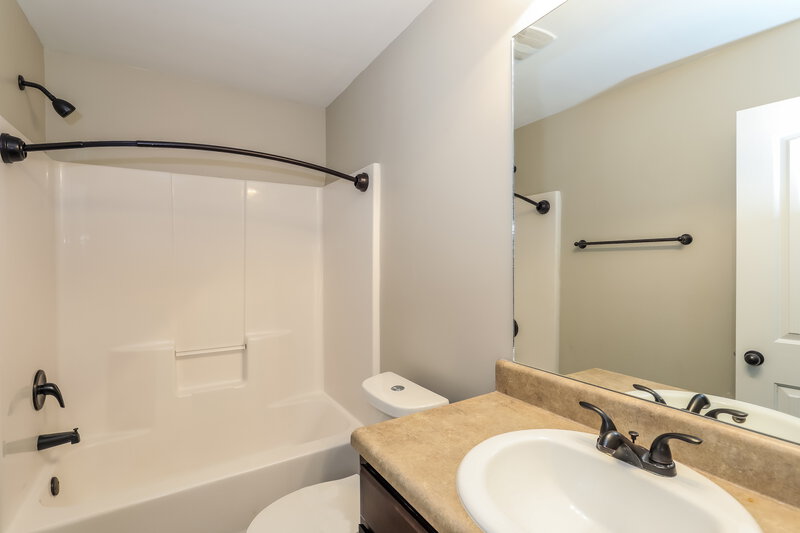 2,335/Mo, 2664 Calvary Dr Hampton, GA 30228 Bathroom View
