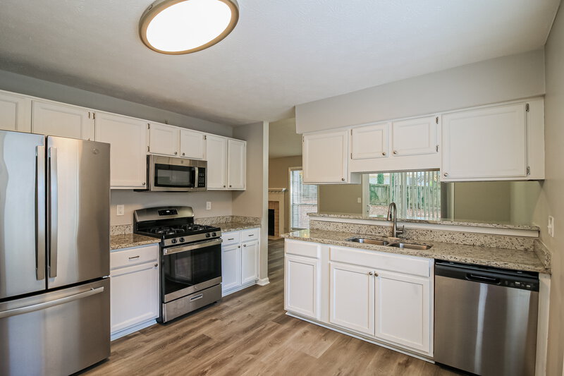 1,925/Mo, 1394 Luther Way Lawrenceville, GA 30043 Kitchen View