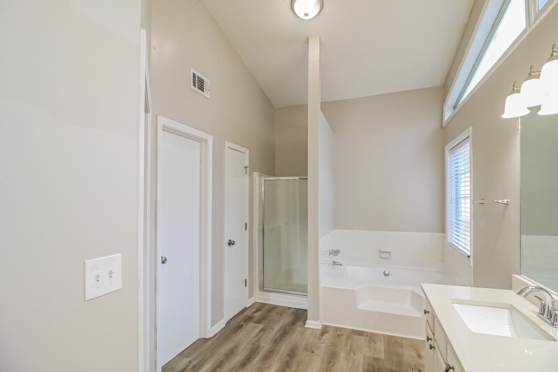 1,925/Mo, 1394 Luther Way Lawrenceville, GA 30043 Main Bathroom View 2