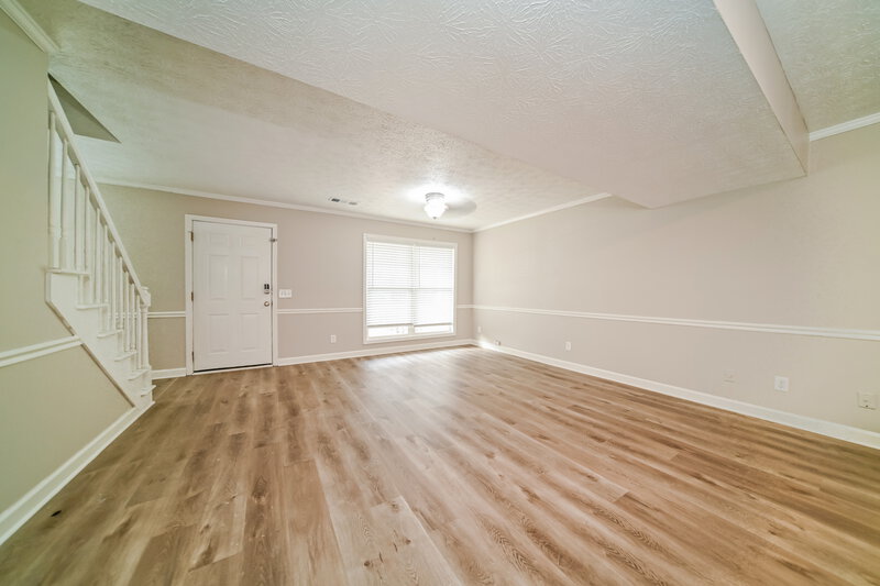 2,130/Mo, 4 Ironwood Ct Newnan, GA 30265 Living Room View 2