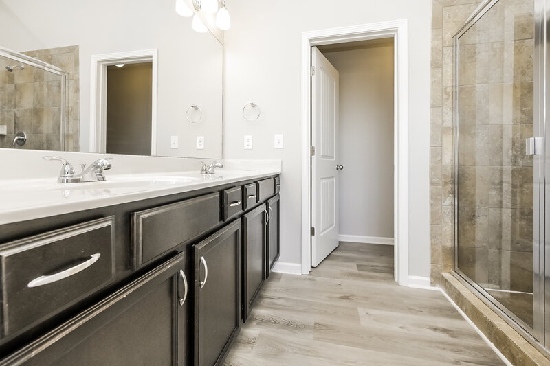 2,410/Mo, 2632 Cornwall Dr McDonough, GA 30253 Main Bathroom View