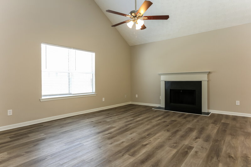 1,940/Mo, 1825 Cutters Mill Way Lithonia, GA 30058 Living Room View 2