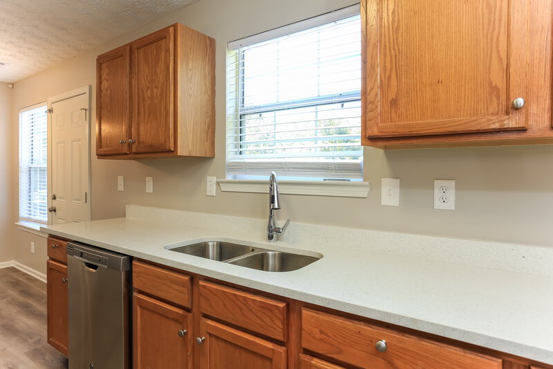 1,940/Mo, 1825 Cutters Mill Way Lithonia, GA 30058 Kitchen View 3